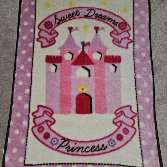RN 119741 Sweet Dreams Princess Baby Blanket 30x45 Fleece Pink Castle Polka Dots - Picture 2 of 5